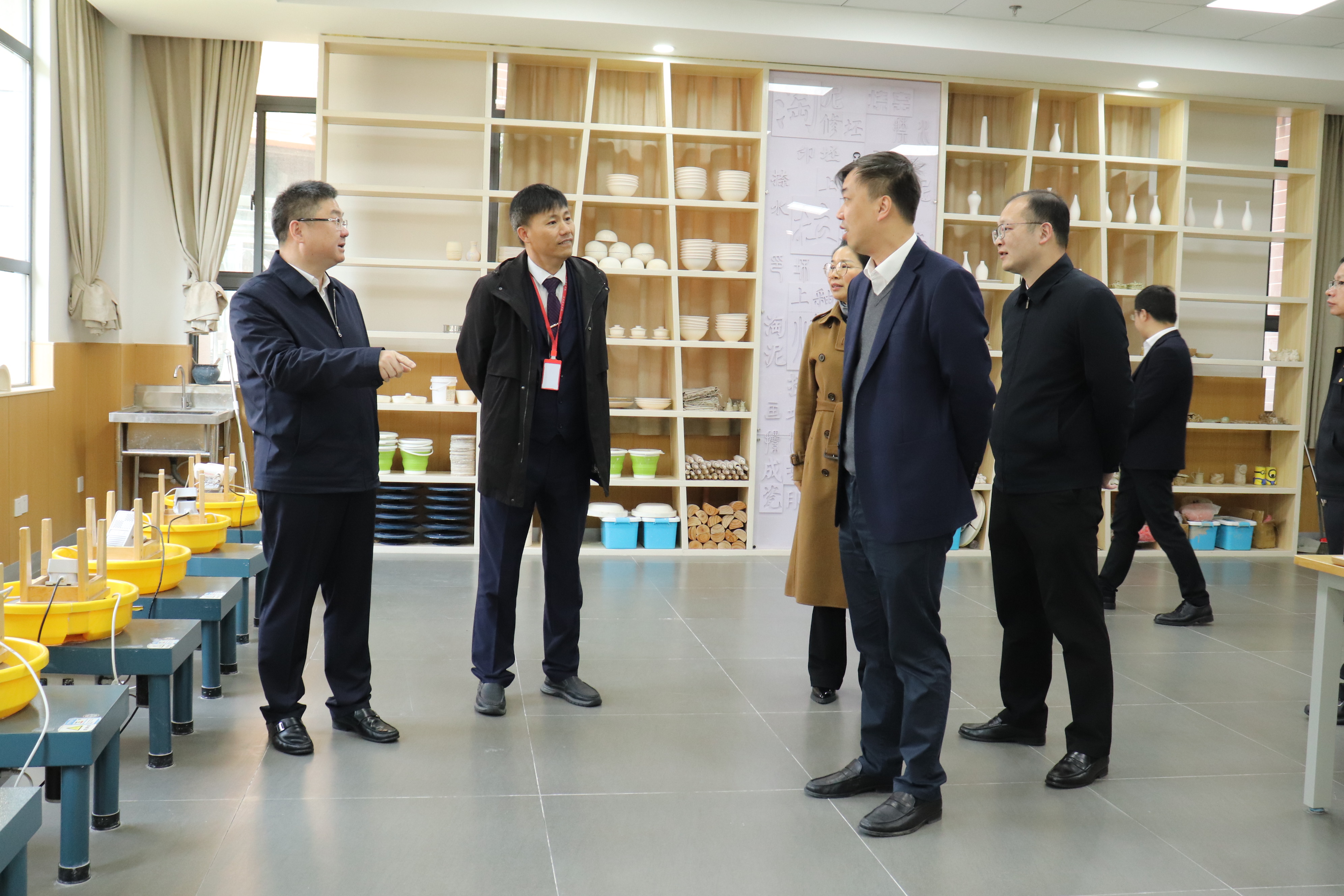 【培文資訊】湖州市吳興區(qū)委副書記、區(qū)長潘永鋒蒞臨我校指導工作